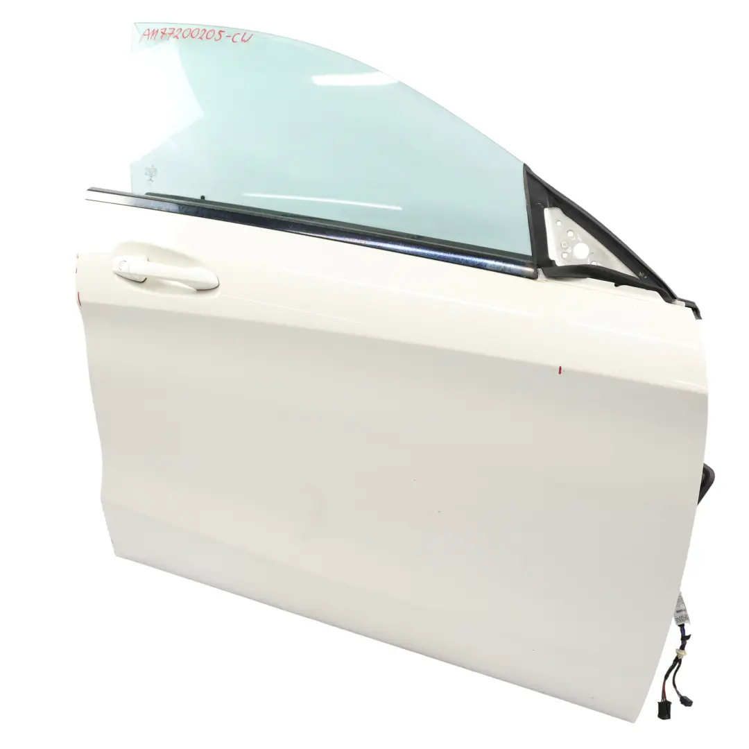Pannello di rivestimento anteriore destro Calcite Bianco - 650 per Mercedes C117 con numero di parte A1177200205 Mercedes C117 Pannello di rivestimento anteriore destro Calcite Bianco - 650 - SKU A1177200205-CW - Numero di parte A1177200205