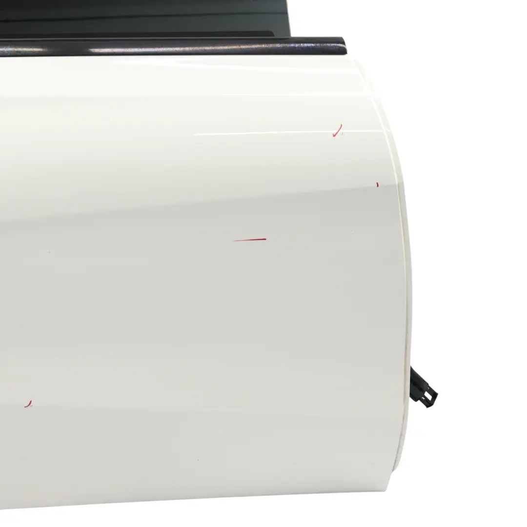 Pannello di copertura posteriore destro Calcite Bianco - 650 per Mercedes X117 con numero di parte A1177300205 Mercedes X117 Pannello di copertura posteriore destro Calcite Bianco - 650 - SKU A1177300205-CW - Numero di parte A1177300205