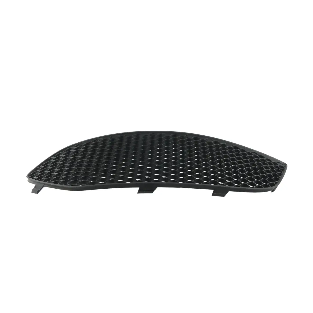 Griglia Paraurti Anteriore Inferiore Destra per Mercedes C117 X117 con numero di parte A1178851822 Mercedes C117 X117 Griglia Paraurti Anteriore Inferiore Destra - SKU A1178851822 - Numero di parte A1178851822