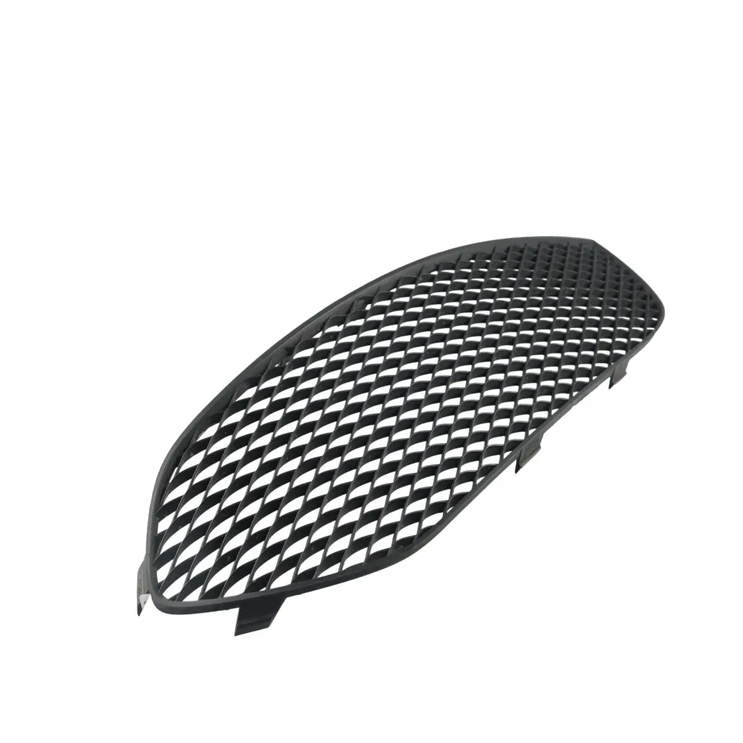 Parrilla Inferior Parachoques Delantero Derecho para Mercedes C117 X117 con número de pieza A1178851822 Mercedes C117 X117 Parrilla Inferior Parachoques Delantero Derecho - SKU A1178851822 - Número de pieza A1178851822