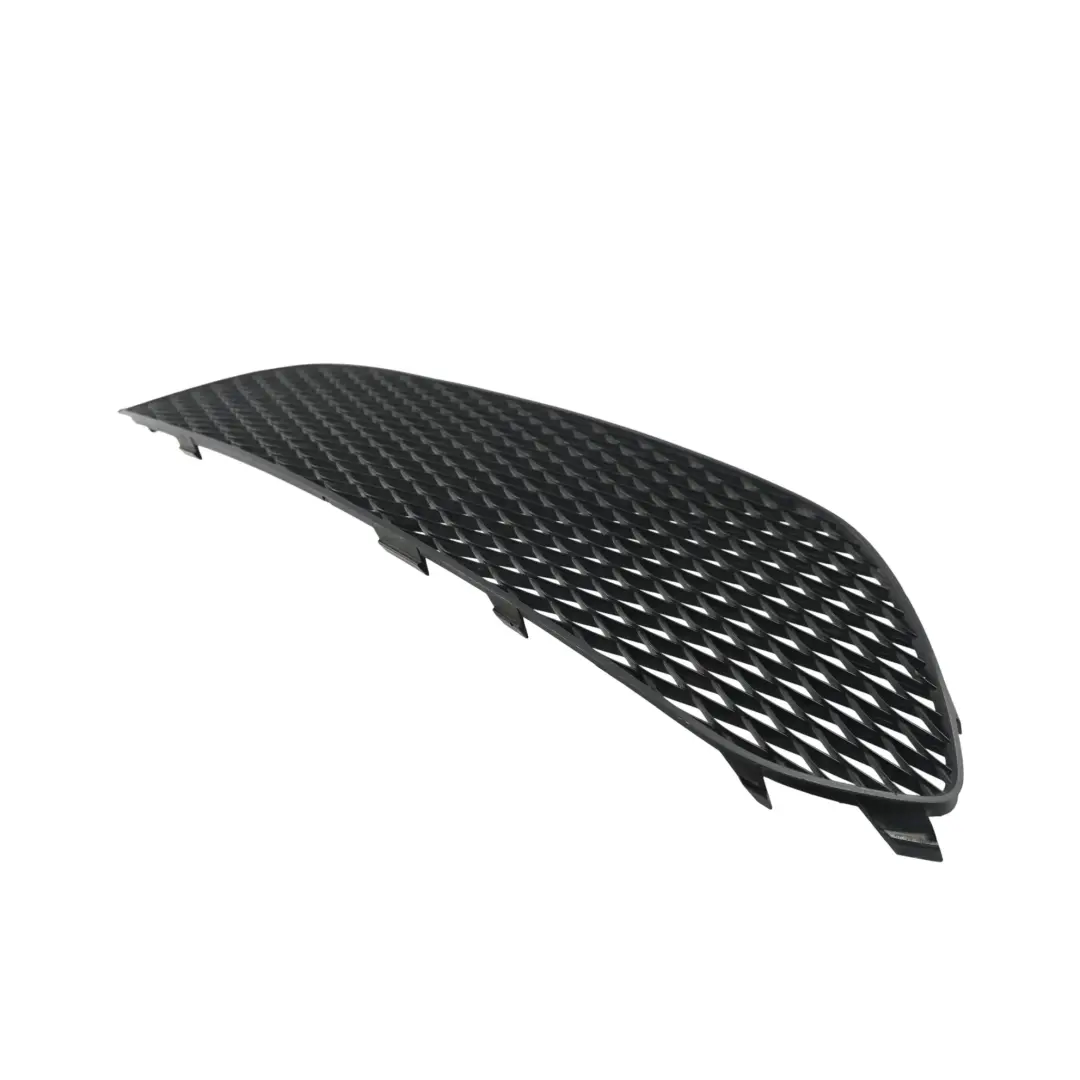 Parrilla Inferior Parachoques Delantero Derecho para Mercedes C117 X117 con número de pieza A1178851822 Mercedes C117 X117 Parrilla Inferior Parachoques Delantero Derecho - SKU A1178851822 - Número de pieza A1178851822