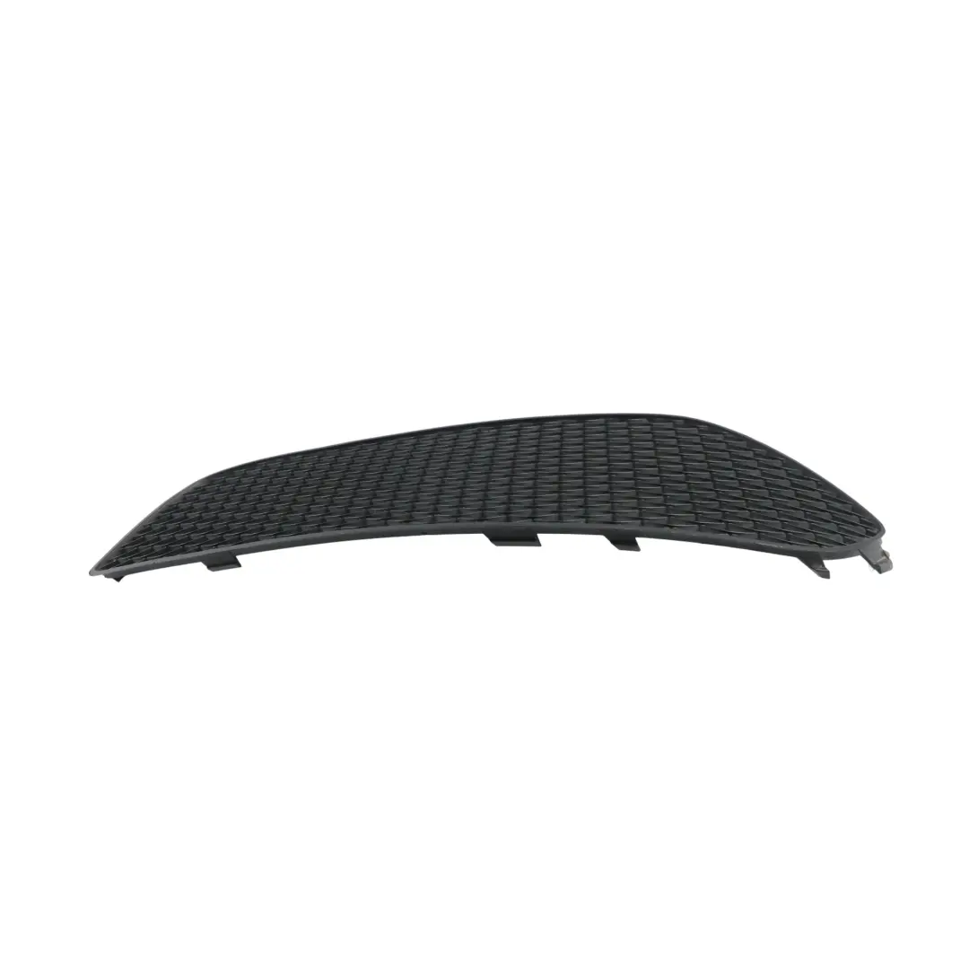 Stoßstange Vorne Untere Grill Blende Rechts A1178852822 für Mercedes C117 X117 mit Teilenummer A1178851822 Mercedes C117 X117 Stoßstange Vorne Untere Grill Blende Rechts A1178852822 - SKU A1178851822 - Teilenummer A1178851822