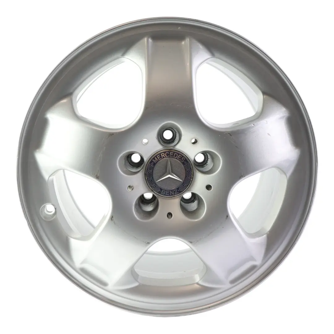 jante alliage argent 17" 8J ET:52 pour Mercedes ML W163 à propos du numéro de pièce A1634012602 Mercedes ML W163 jante alliage argent 17" 8J ET:52 - SKU A1634012602-1 - Numéro de pièce A1634012602