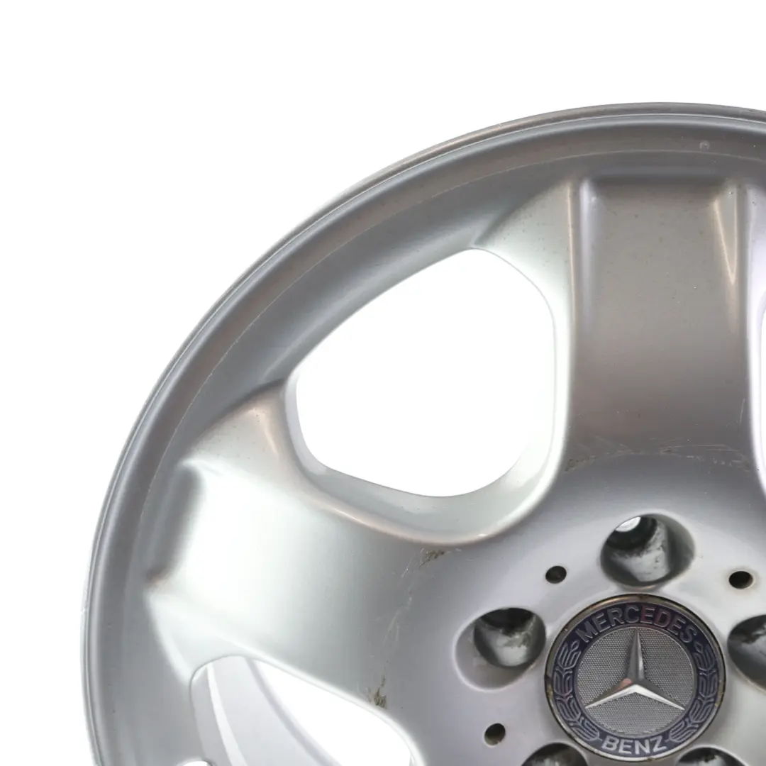 jante alliage argent 17" 8J ET:52 pour Mercedes ML W163 à propos du numéro de pièce A1634012602 Mercedes ML W163 jante alliage argent 17" 8J ET:52 - SKU A1634012602-1 - Numéro de pièce A1634012602