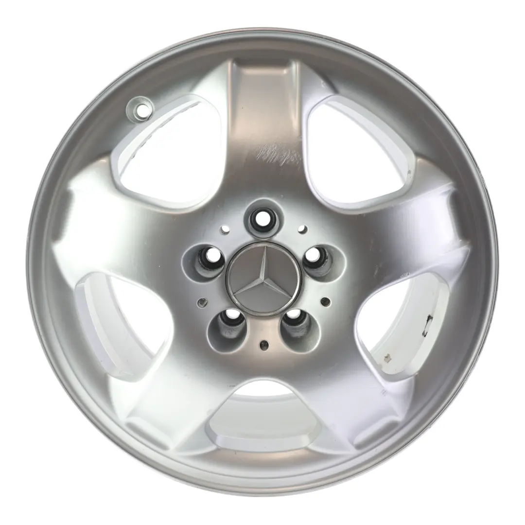 Srebrna felga aluminiowa Mercedes ML W163 17" 8J ET:52 do o numerze A1634012602 Srebrna felga aluminiowa Mercedes ML W163 17" 8J ET:52 - SKU A1634012602-2 - Numer Części A1634012602