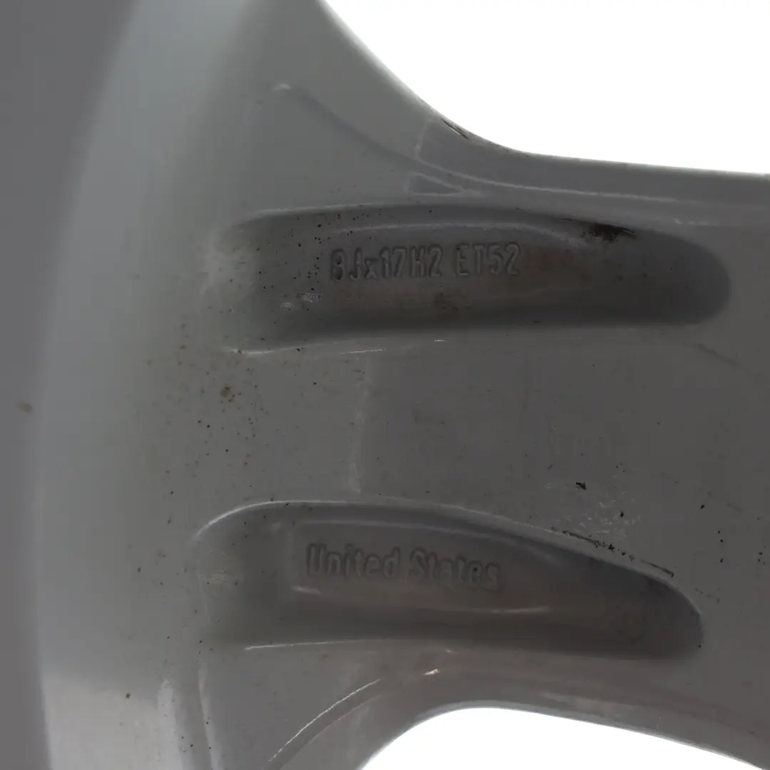 Srebrna felga aluminiowa Mercedes ML W163 17" 8J ET:52 do o numerze A1634012602 Srebrna felga aluminiowa Mercedes ML W163 17" 8J ET:52 - SKU A1634012602-2 - Numer Części A1634012602