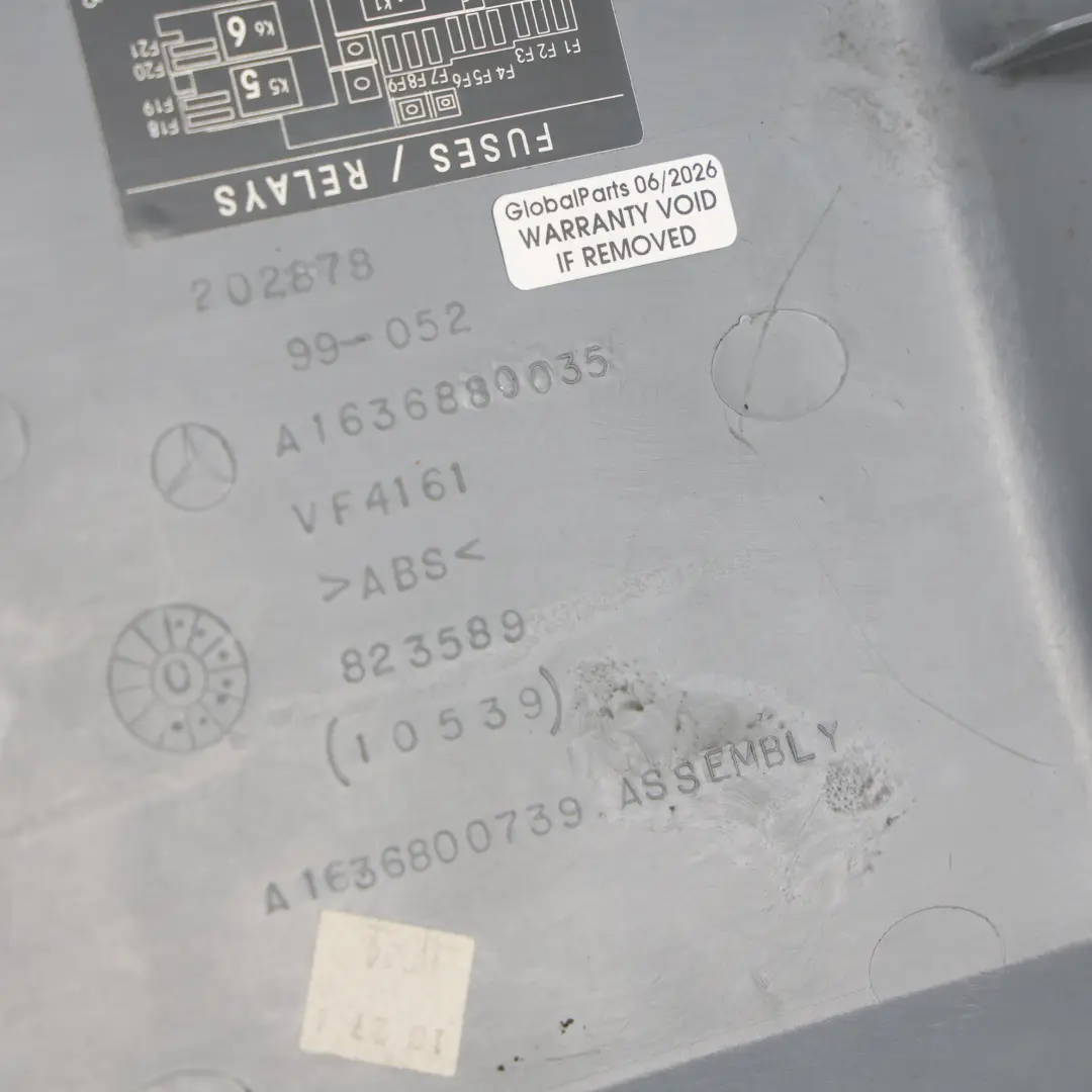 Vordere A-Säule Verkleidung Abdeckung Kappe Unten Grau für Mercedes W163 mit Teilenummer A1636800739 Mercedes W163 Vordere A-Säule Verkleidung Abdeckung Kappe Unten Grau - SKU A1636800739 - Teilenummer A1636800739
