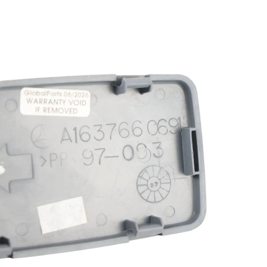 Mercedes W163 Heckleuchte Service Verkleidung Abdeckung - SKU A1637660691 - Teilenummer A1637660691
