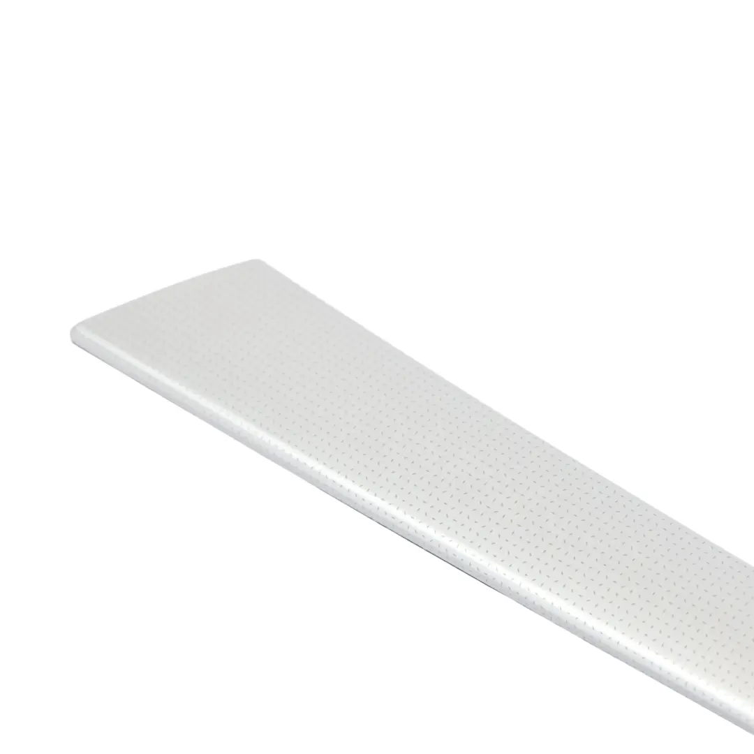 Moldura Embellecedor Puerta Trasera Izquierda Plata A1697370482 para Mercedes W169 con número de pieza A1697370382 Mercedes W169 Moldura Embellecedor Puerta Trasera Izquierda Plata A1697370482 - SKU A1697370382 - Número de pieza A1697370382
