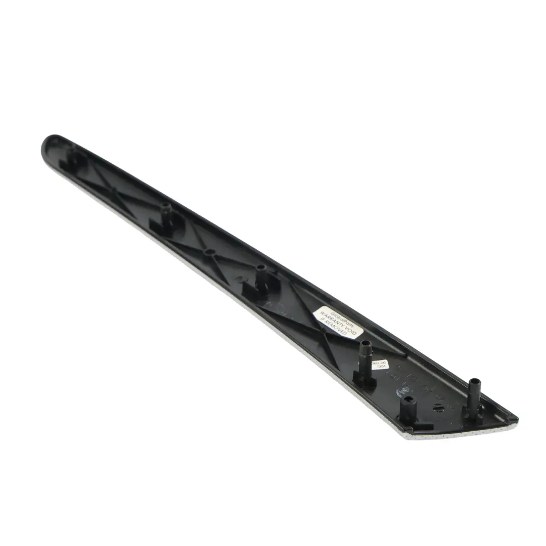 Moldura Tarjeta Puerta Trasera Derecha para Mercedes W169 con número de pieza A1697370482 Mercedes W169 Moldura Tarjeta Puerta Trasera Derecha - SKU A1697370482 - Número de pieza A1697370482