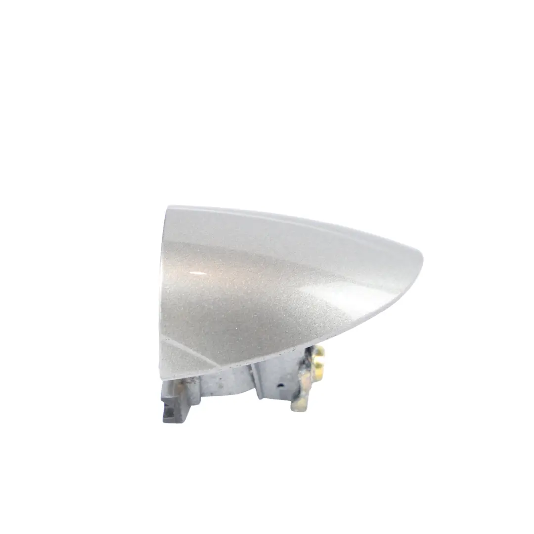 Poignée de Porte Arrière Gauche Gris Comète 748 pour Mercedes W169 W245 à propos du numéro de pièce A1697660501 Mercedes W169 W245 Poignée de Porte Arrière Gauche Gris Comète 748 - SKU A1697660501-KMG - Numéro de pièce A1697660501