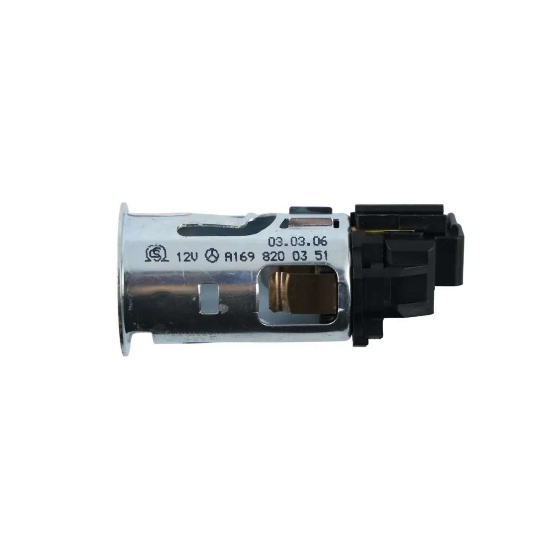 Mercedes W169 W245 W447 W906 Prise Sortie Alimentation 12V - SKU A1698200351 - Numéro de pièce A1698200351