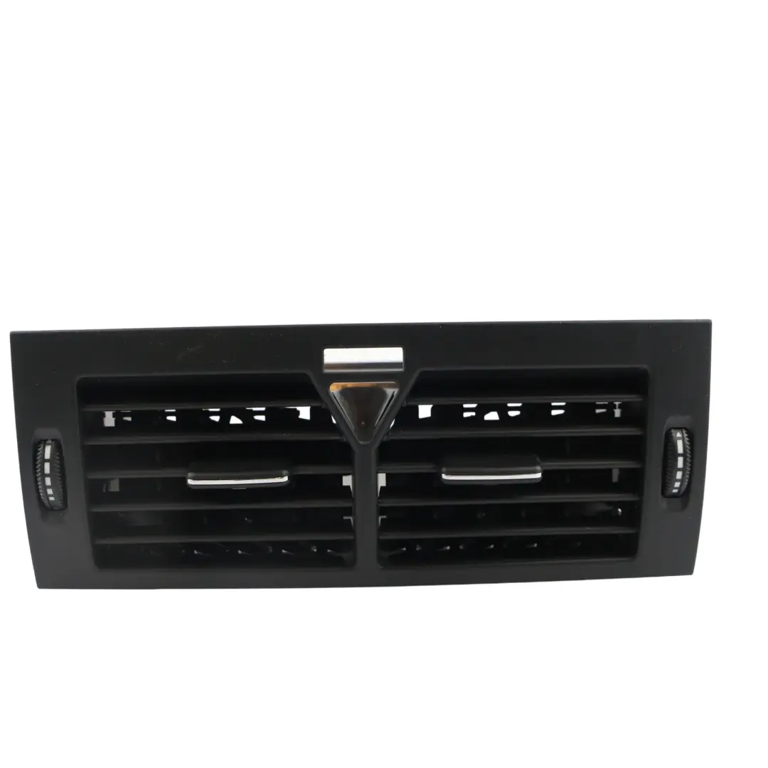 Grille d'aération centrale du tableau de bord pour Mercedes A B W169 W245 à propos du numéro de pièce A1698300054 Mercedes A B W169 W245 Grille d'aération centrale du tableau de bord - SKU A1698300054 - Numéro de pièce A1698300054