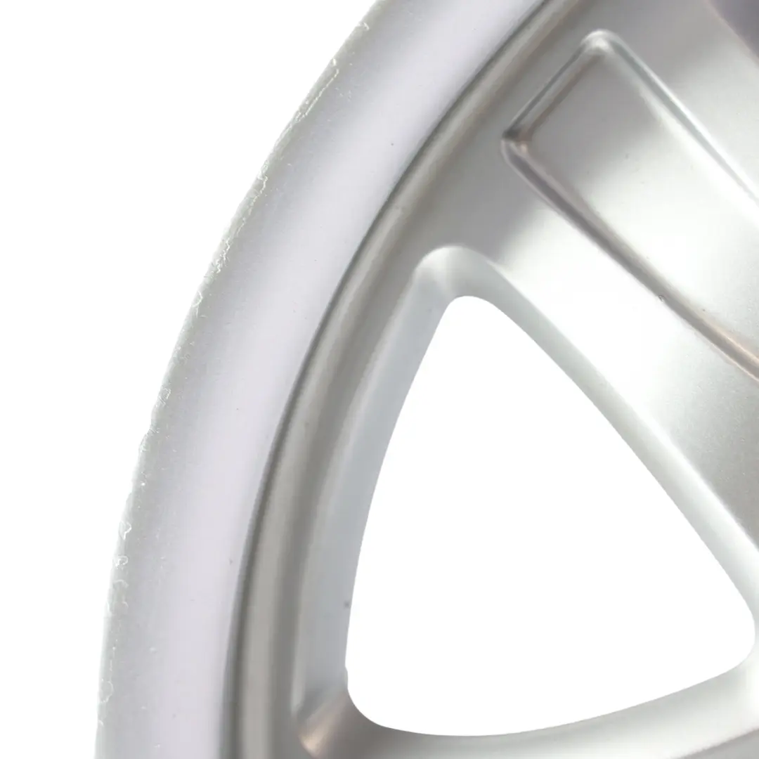 Silberne Leichtmetallfelge 16" 7J ET:34 7-Loch für Mercedes R171 mit Teilenummer A1714010902 Mercedes R171 Silberne Leichtmetallfelge 16" 7J ET:34 7-Loch - SKU A1714010902-1 - Teilenummer A1714010902