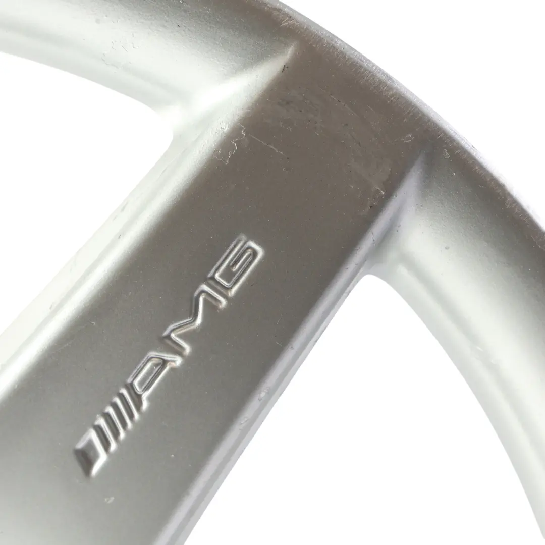 Felga Aluminiowa Tylna Srebrna 18" 8,5J ET:30 do Mercedes R171 C209 AMG o numerze A1714011702 Mercedes R171 C209 AMG Felga Aluminiowa Tylna Srebrna 18" 8,5J ET:30 - SKU A1714011702-1 - Numer Części A1714011702