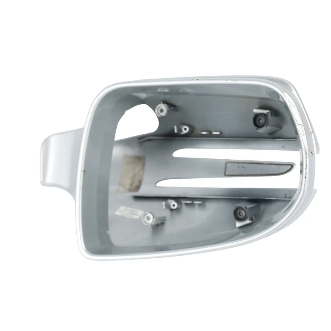 Spiegelkappe Außenspiegel Links Iridiumsilber Metallic 775 für Mercedes C219 mit Teilenummer A1718100364 Mercedes C219 Spiegelkappe Außenspiegel Links Iridiumsilber Metallic 775 - SKU A1718100364-IRS - Teilenummer A1718100364