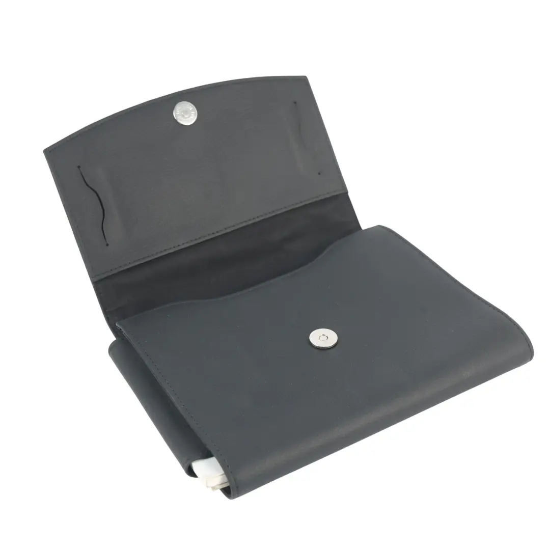 Etui Portfel Na Dokumenty Instrukcja do Mercedes W176 o numerze A1725841600 Mercedes W176 Etui Portfel Na Dokumenty Instrukcja - SKU A1725841600 - Numer Części A1725841600