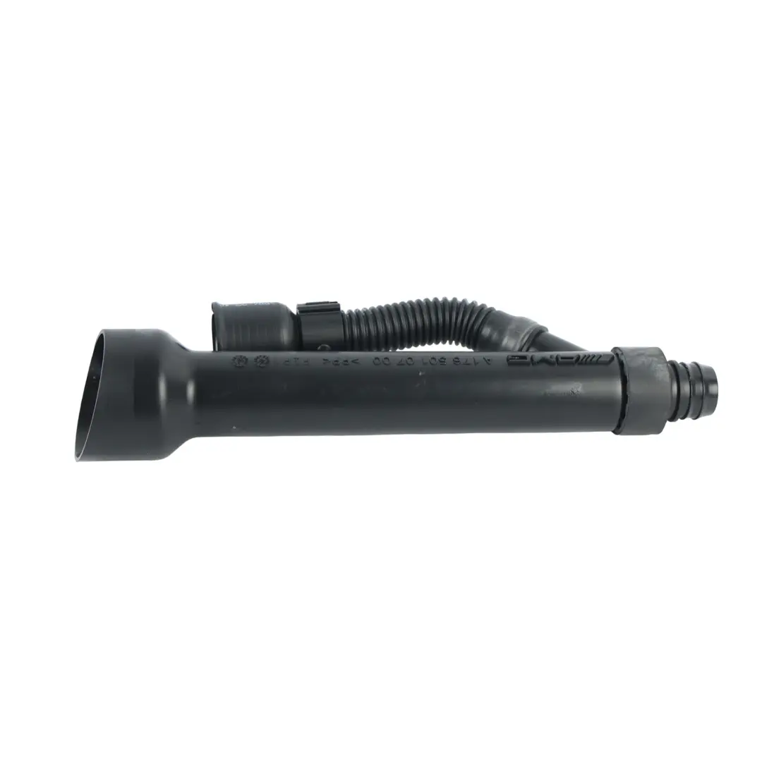 Sound Generator Resonator Schlauch Leitung M133 für Mercedes W176 mit Teilenummer A1765010700 Mercedes W176 Sound Generator Resonator Schlauch Leitung M133 - SKU A1765010700 - Teilenummer A1765010700