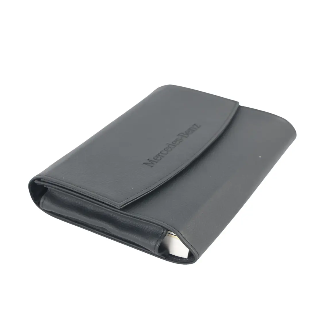 Mercedes W176 Carnet Entretien Manuel Logiciel Pochette - SKU A1765842200 - Numéro de pièce A1765842200
