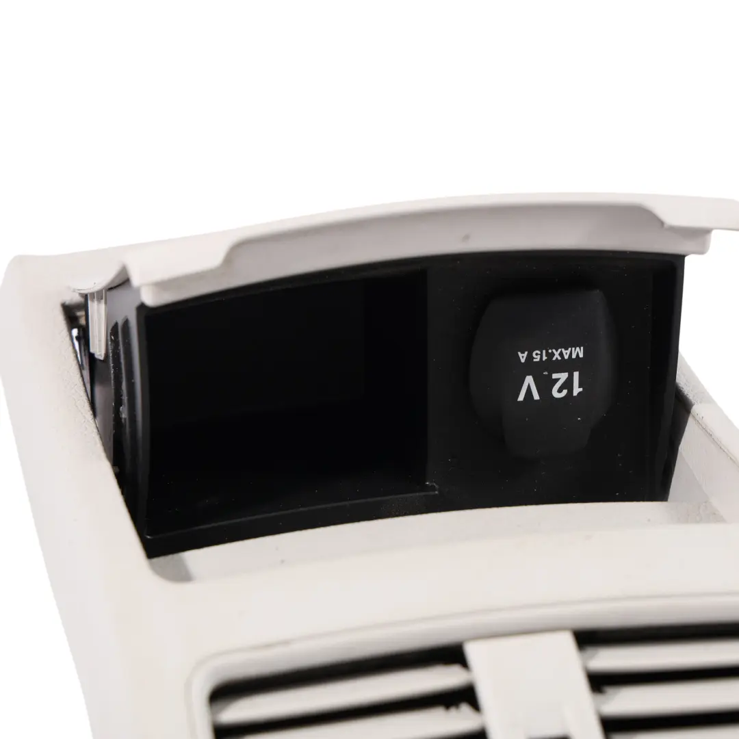 Mercedes W176 Mittelkonsole Hinten Gehäuse Aschenbecher Luftdüse - SKU A1766801050-4 - Teilenummer A1766801050