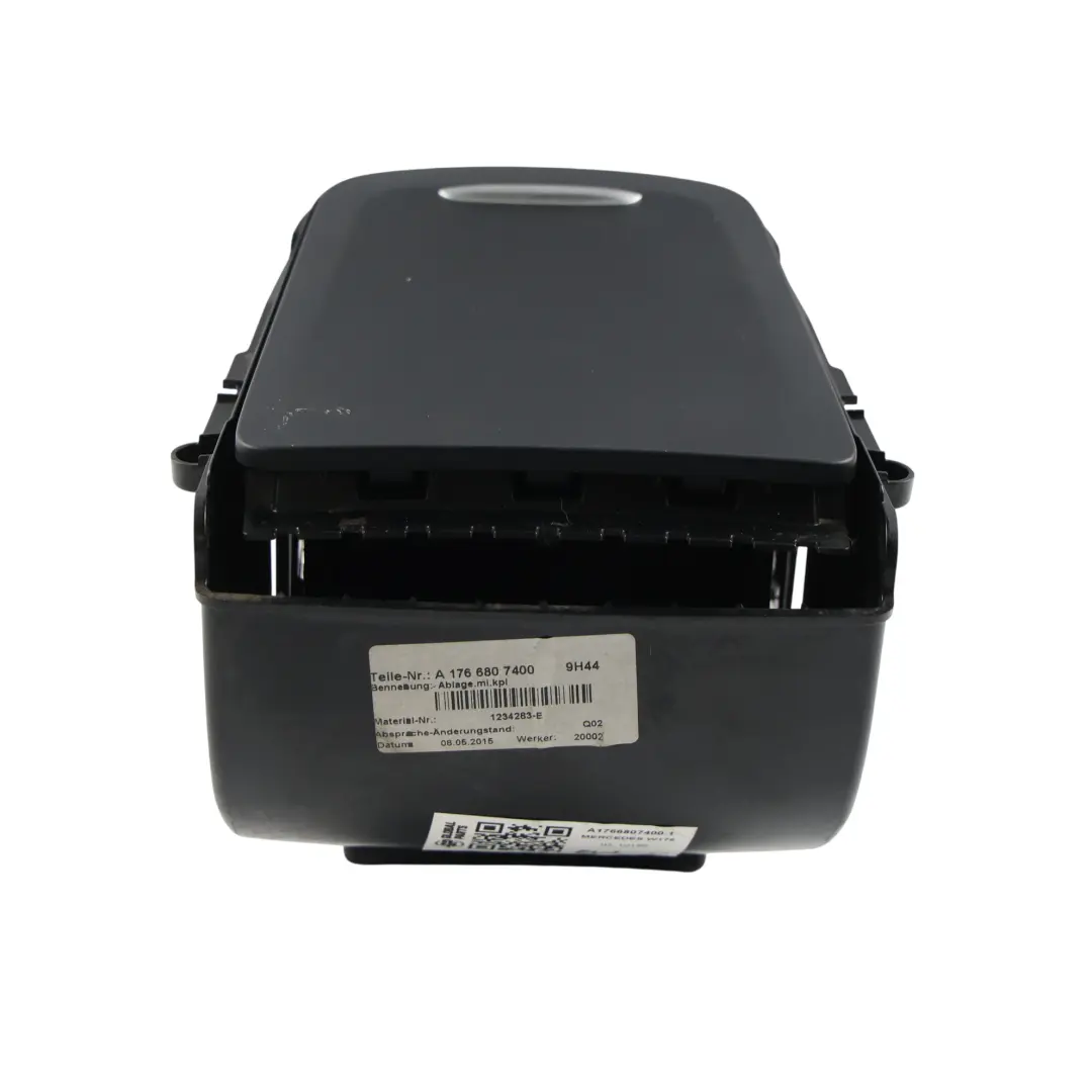 Mercedes W176 Consola Interior Panel Bandeja Almacenamiento Negro - SKU A1766807400-1 - Número de pieza A1766807400