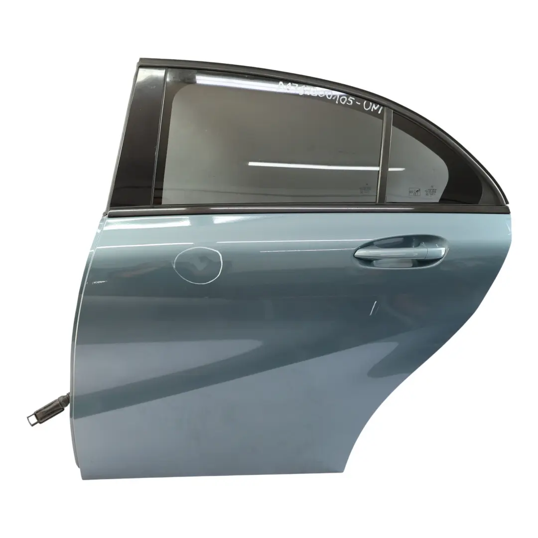 A-Klasse Tür Hinten Links Universum Blau Metallic 894 für Mercedes W176 mit Teilenummer A1767300105 Mercedes W176 A-Klasse Tür Hinten Links Universum Blau Metallic 894 - SKU A1767300105-UNI - Teilenummer A1767300105