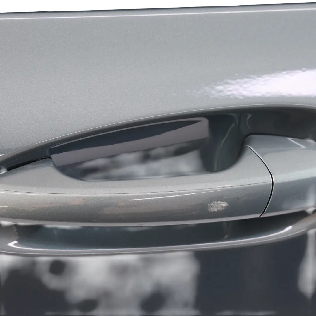 A-Klasse Tür Hinten Links Universum Blau Metallic 894 für Mercedes W176 mit Teilenummer A1767300105 Mercedes W176 A-Klasse Tür Hinten Links Universum Blau Metallic 894 - SKU A1767300105-UNI - Teilenummer A1767300105