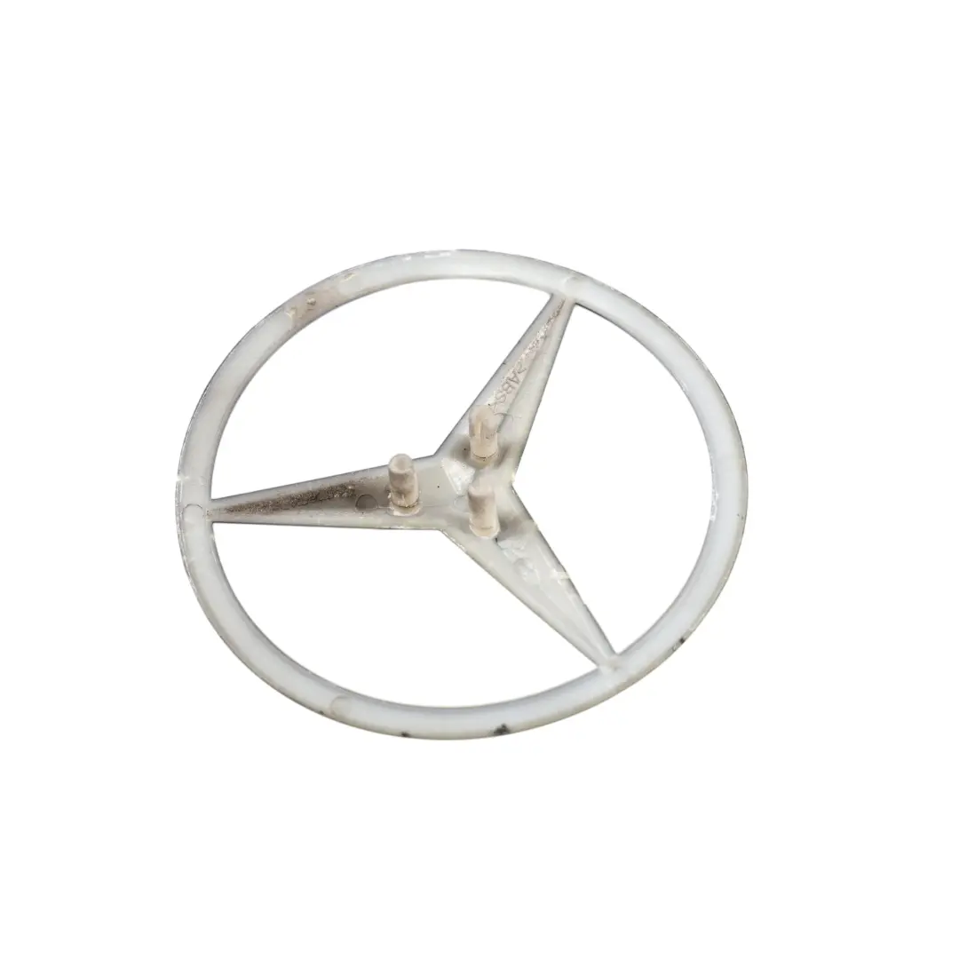 Emblemat Gwiazda Tylna Klapa Czarny do Mercedes W176 o numerze A1768170016 Mercedes W176 Emblemat Gwiazda Tylna Klapa Czarny - SKU A1768170016-3 - Numer Części A1768170016