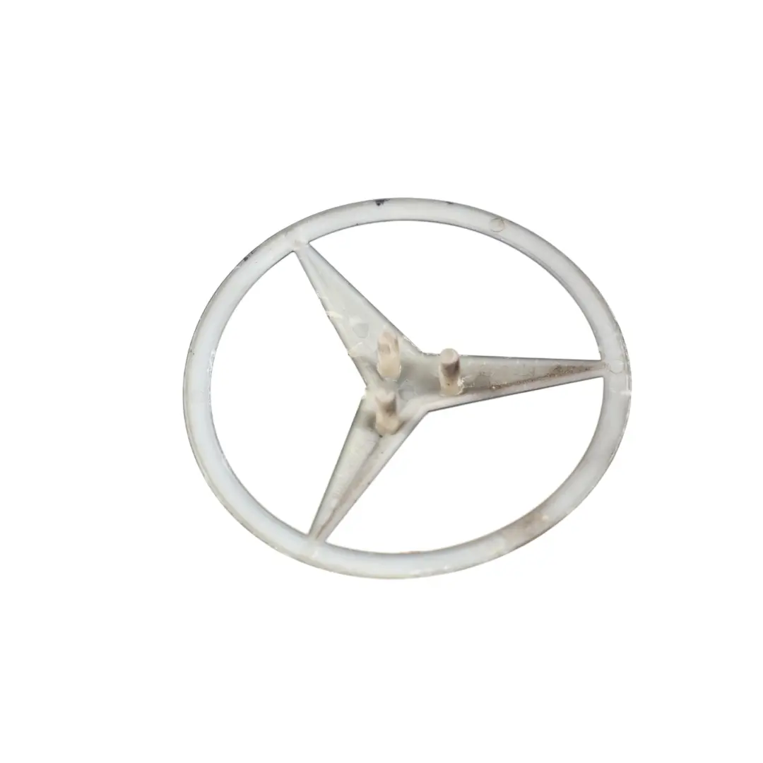 Emblemat Gwiazda Tylna Klapa Czarny do Mercedes W176 o numerze A1768170016 Mercedes W176 Emblemat Gwiazda Tylna Klapa Czarny - SKU A1768170016-3 - Numer Części A1768170016