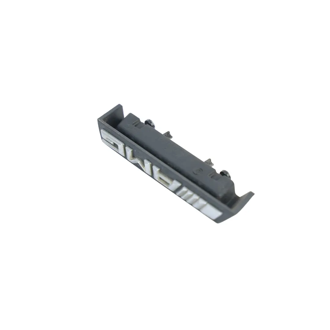 Mercedes W176 Calandre Insigne Badge Emblème Logo AMG - SKU A1768170300 - Numéro de pièce A1768170300