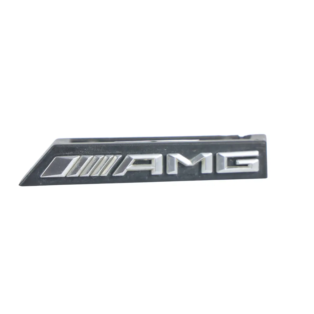 Calandre Insigne Badge Emblème Logo AMG pour Mercedes W176 à propos du numéro de pièce A1768170300 Mercedes W176 Calandre Insigne Badge Emblème Logo AMG - SKU A1768170300 - Numéro de pièce A1768170300