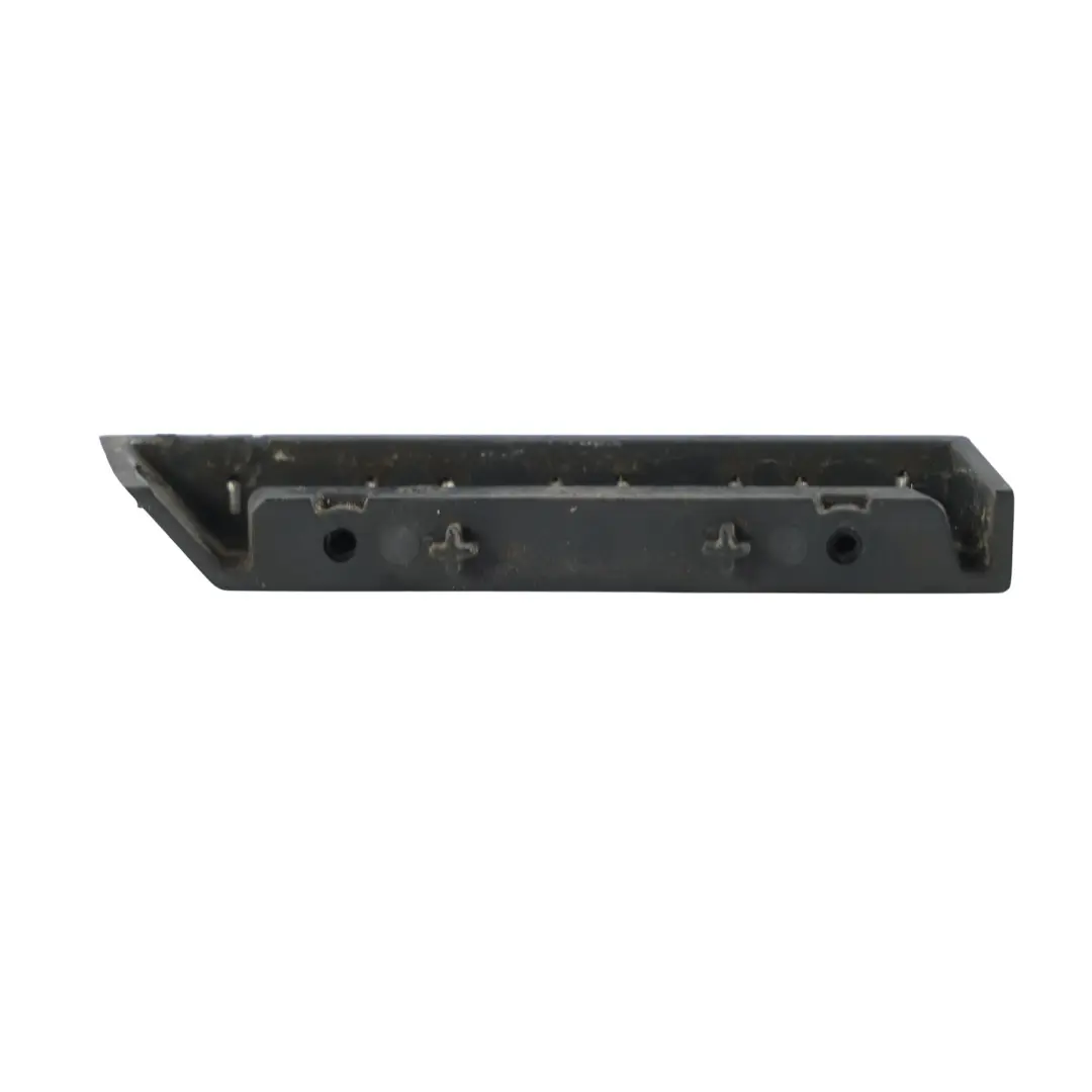 Support Avant Calandre Badge Modèle Lettrage AMG pour Mercedes W176 à propos du numéro de pièce A1768173500 Mercedes W176 Support Avant Calandre Badge Modèle Lettrage AMG - SKU A1768173500 - Numéro de pièce A1768173500