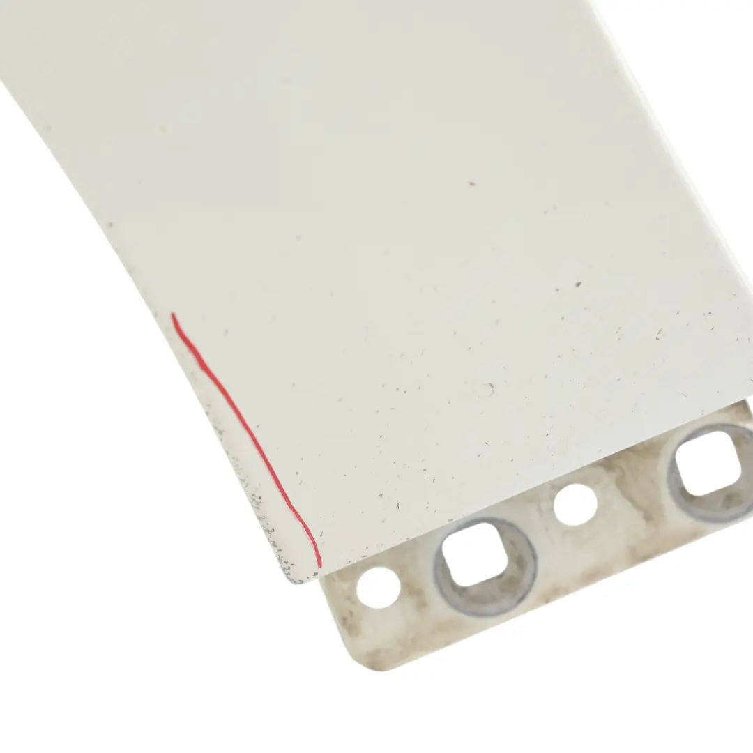 Błotnik Przedni Lewy Calcite White Biały - 650 do Mercedes W176 o numerze A1768810101 Mercedes W176 Błotnik Przedni Lewy Calcite White Biały - 650 - SKU A1768810101-CW - Numer Części A1768810101