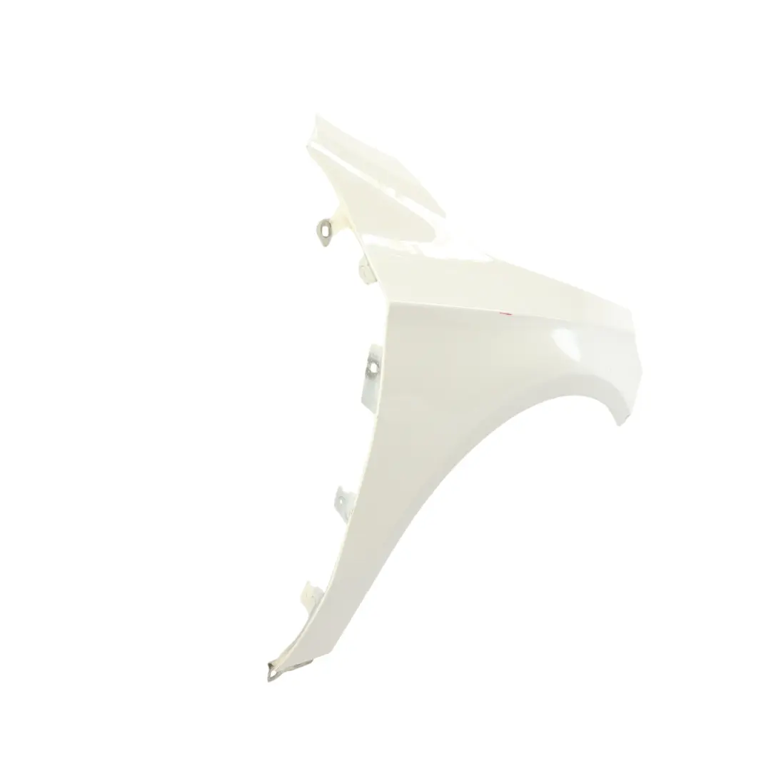 Pannello Parafango Anteriore Destro Copertura Bianco Calcite 650 per Mercedes W176 con numero di parte A1768810201 Mercedes W176 Pannello Parafango Anteriore Destro Copertura Bianco Calcite 650 - SKU A1768810201-CW1 - Numero di parte A1768810201
