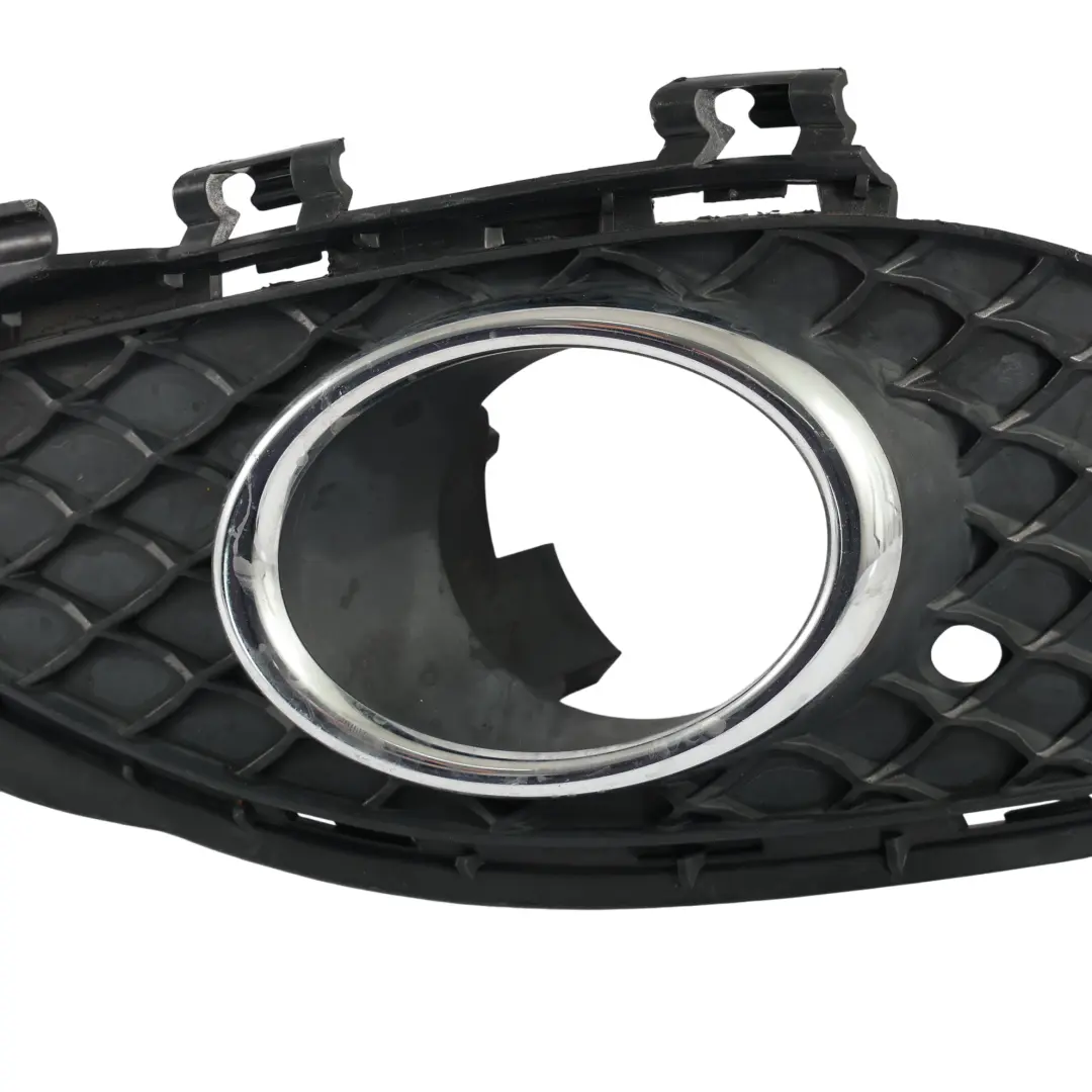 Nebelscheinwerfer Abdeckung Blende Vorne Links für Mercedes W176 mit Teilenummer A1768850522 Mercedes W176 Nebelscheinwerfer Abdeckung Blende Vorne Links - SKU A1768850522 - Teilenummer A1768850522