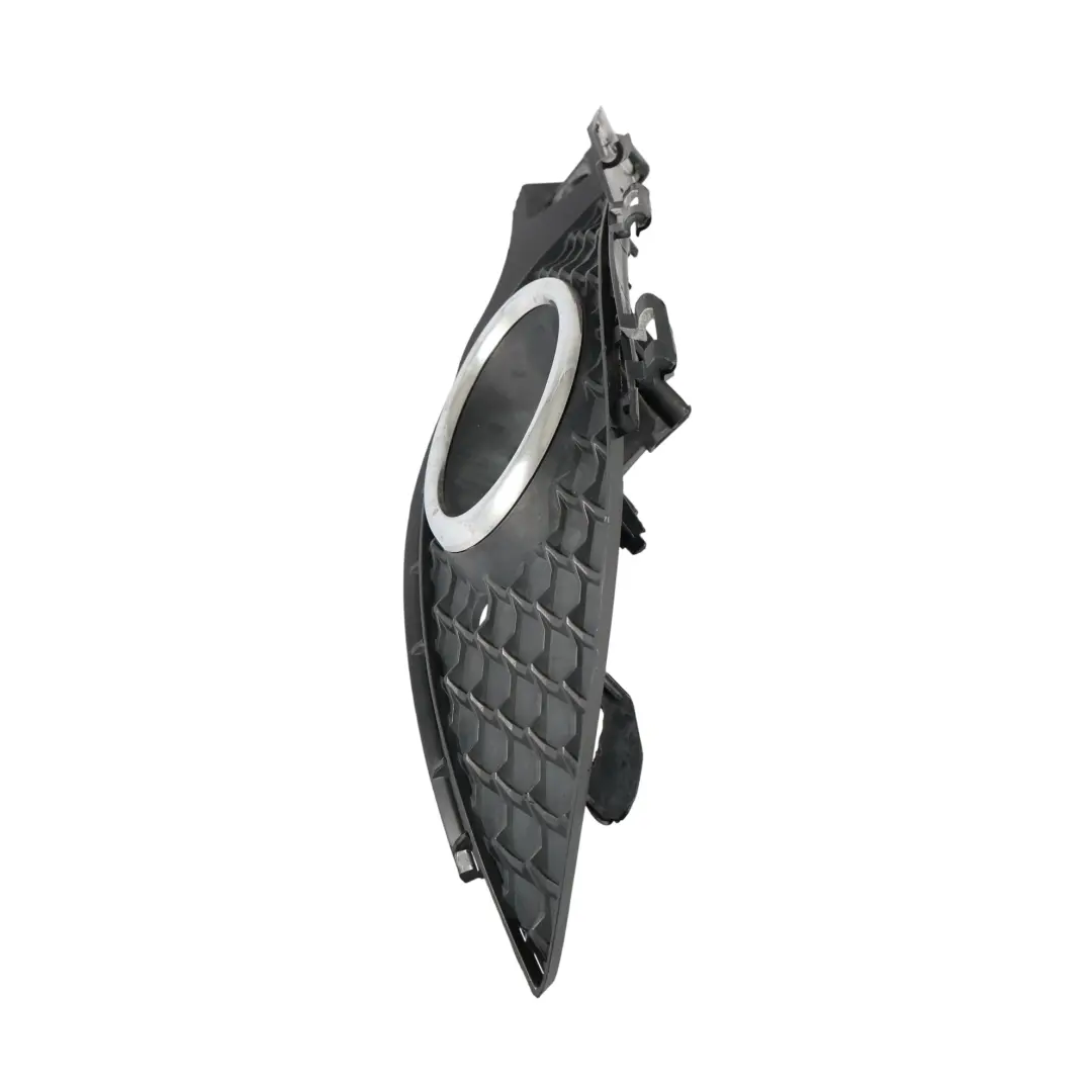 Nebelscheinwerfer Abdeckung Blende Vorne Links für Mercedes W176 mit Teilenummer A1768850522 Mercedes W176 Nebelscheinwerfer Abdeckung Blende Vorne Links - SKU A1768850522 - Teilenummer A1768850522