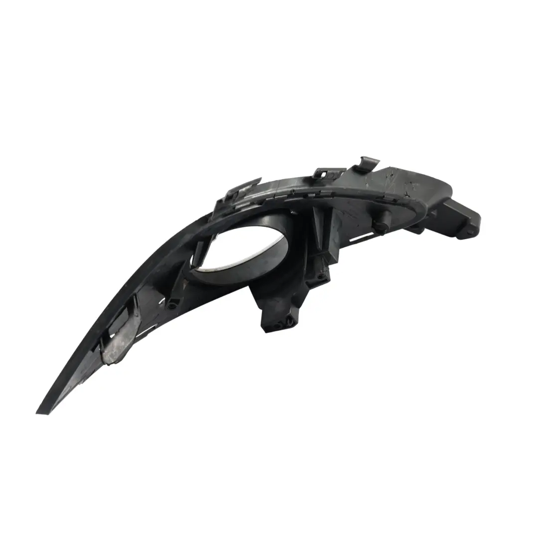 Cubierta Antiniebla Parachoques Delantero Izquierdo para Mercedes W176 con número de pieza A1768850522 Mercedes W176 Cubierta Antiniebla Parachoques Delantero Izquierdo - SKU A1768850522 - Número de pieza A1768850522