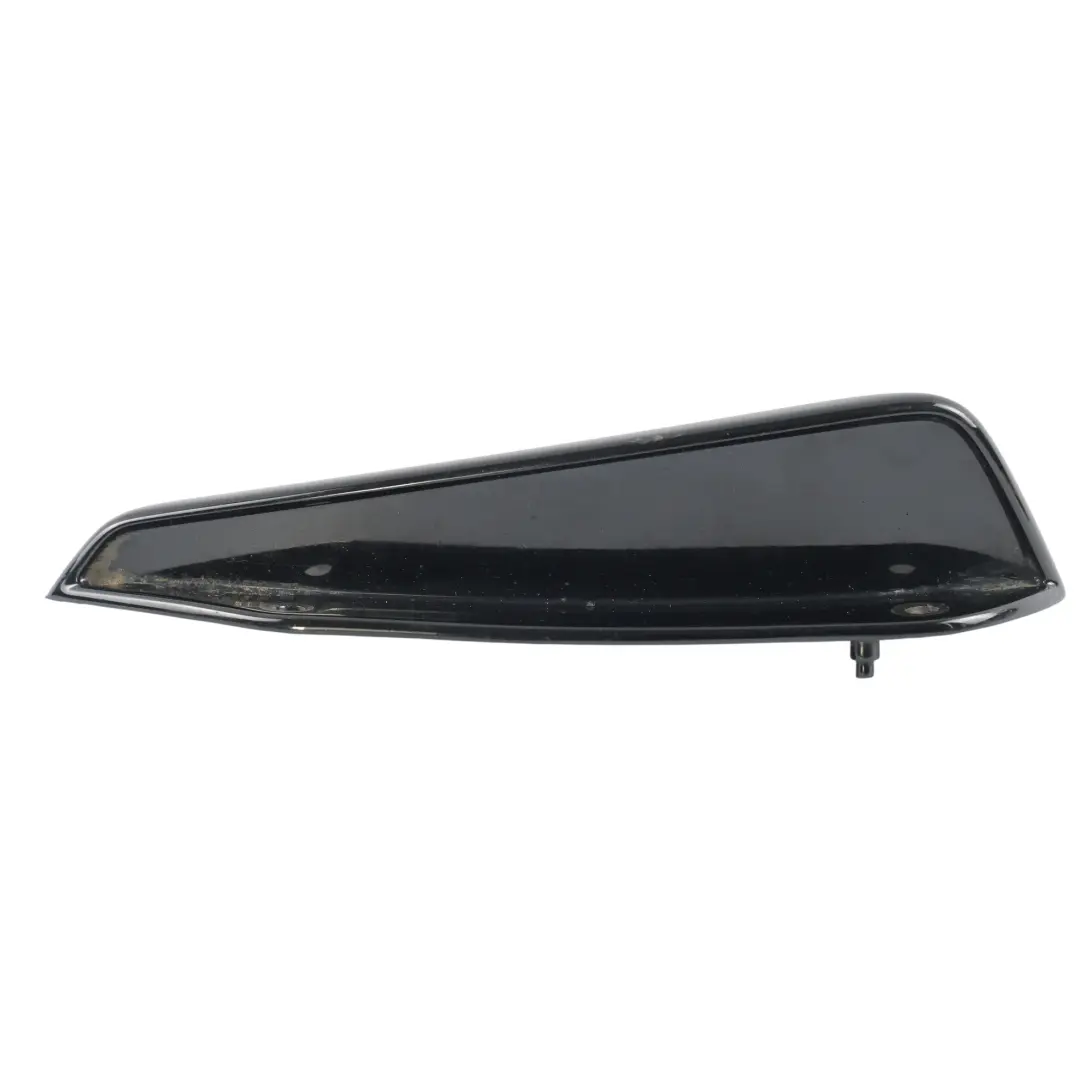 Mercedes W176 Spoiler Lateral Parachoques Delantero Superior Derecho - SKU A1768858200 - Número de pieza A1768858200