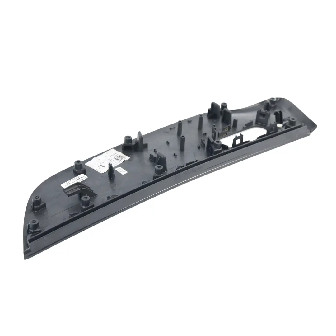 Mercedes W177 Panel Puerta Delantera Izquierda Plata - SKU A1777202901 - Número de pieza A1777202901