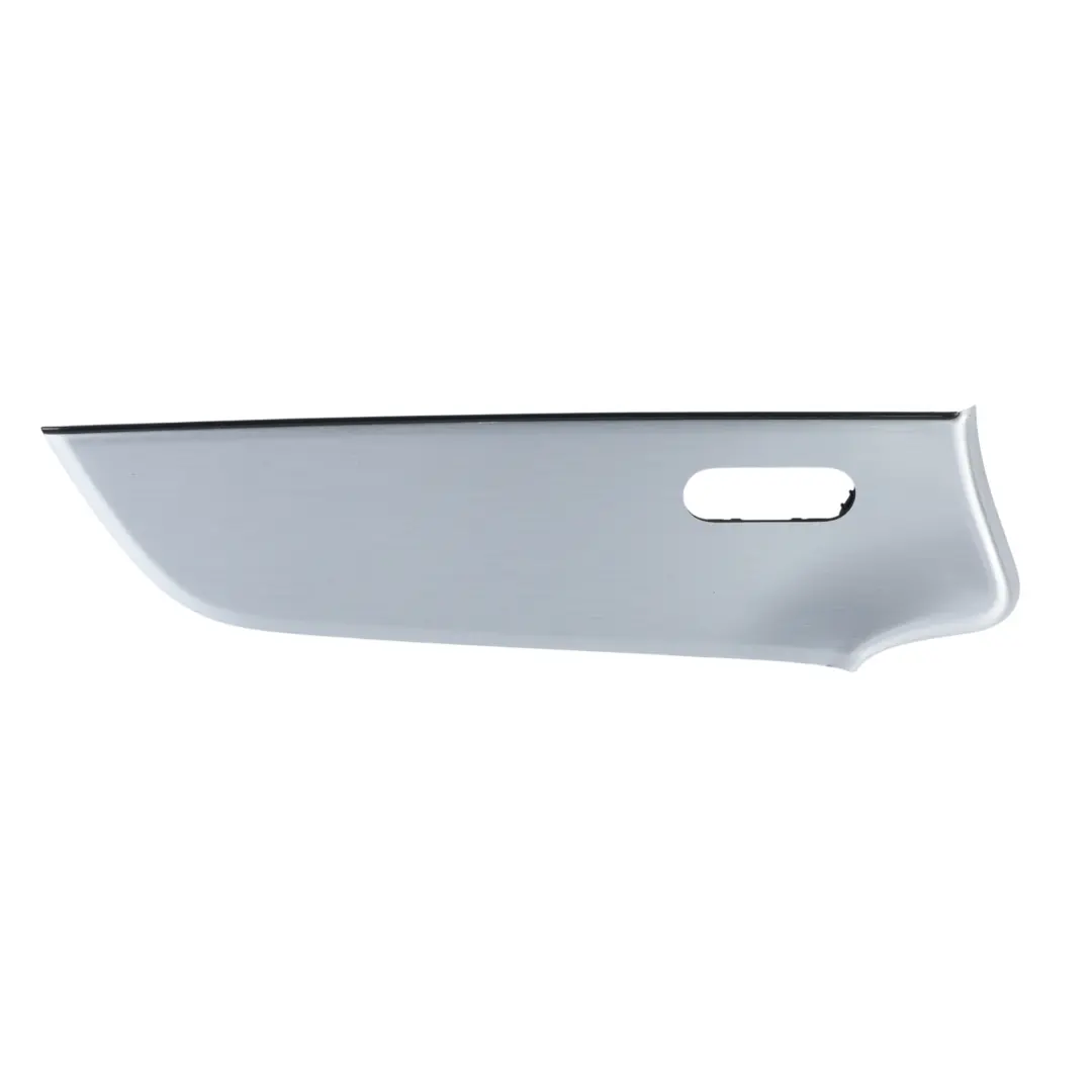 Rivestimento Porta Anteriore Sinistro Argento per Mercedes W177 con numero di parte A1777202901 Mercedes W177 Rivestimento Porta Anteriore Sinistro Argento - SKU A1777202901 - Numero di parte A1777202901