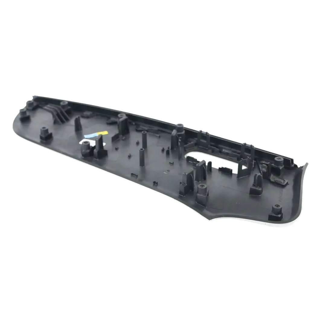 Mercedes W177 Türverkleidung Vorne Rechts Silber - SKU A1777203001 - Teilenummer A1777203001
