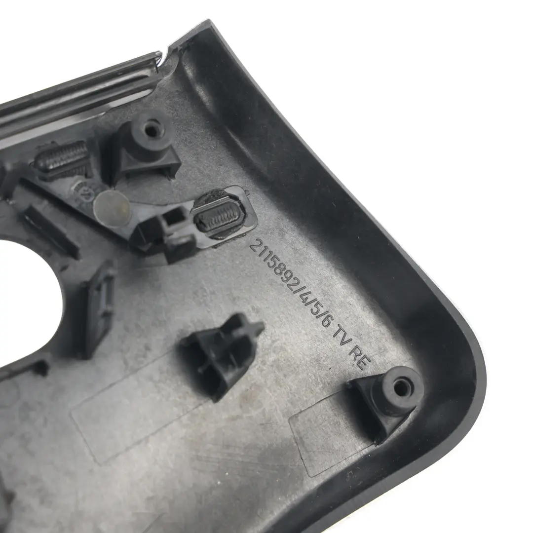 Türverkleidung Vorne Rechts Silber für Mercedes W177 mit Teilenummer A1777203001 Mercedes W177 Türverkleidung Vorne Rechts Silber - SKU A1777203001 - Teilenummer A1777203001