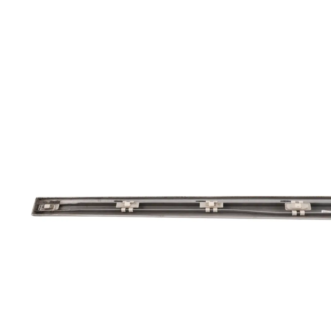 Mercedes W203 Moldura Puerta Delantera Derecha Plata Brillante-9744 - SKU A2036905062-BRS - Número de pieza A2036905062
