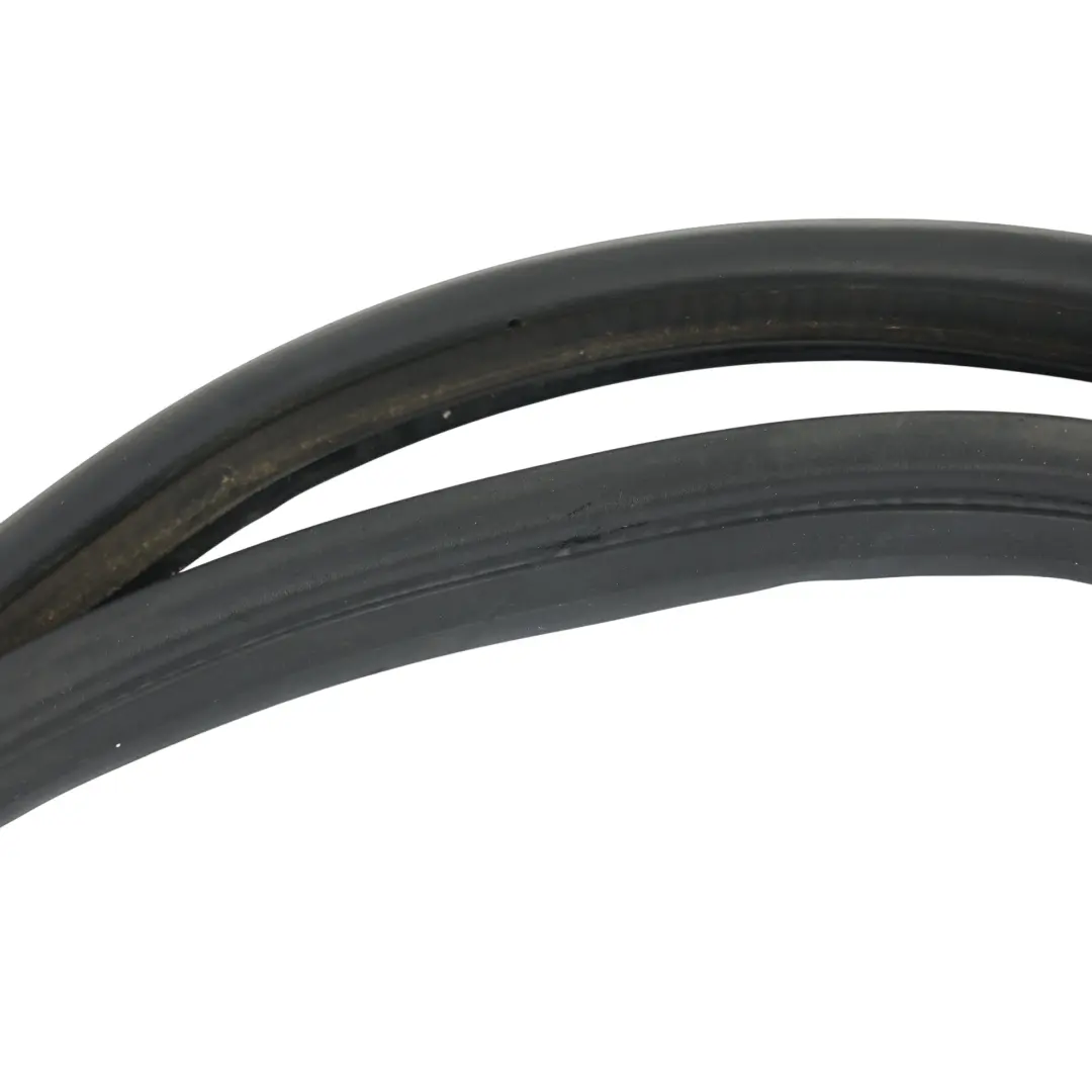 Junta Goma Portón Trasero para Mercedes S203 con número de pieza A2037400478 Mercedes S203 Junta Goma Portón Trasero - SKU A2037400478 - Número de pieza A2037400478