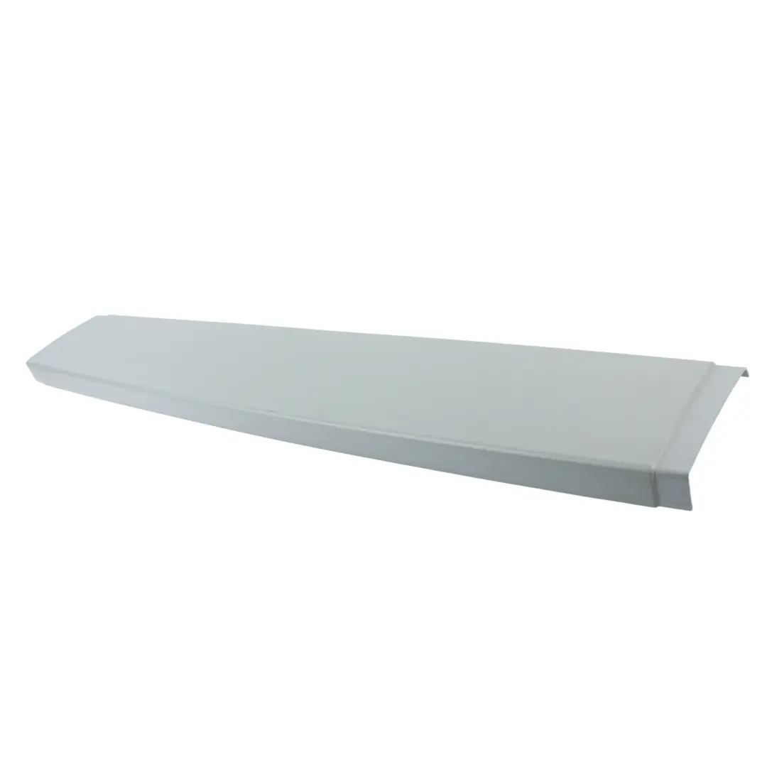 Panel Cubierta Portón Maletero Central para Mercedes W203 con número de pieza A2037401670 Mercedes W203 Panel Cubierta Portón Maletero Central - SKU A2037401670 - Número de pieza A2037401670