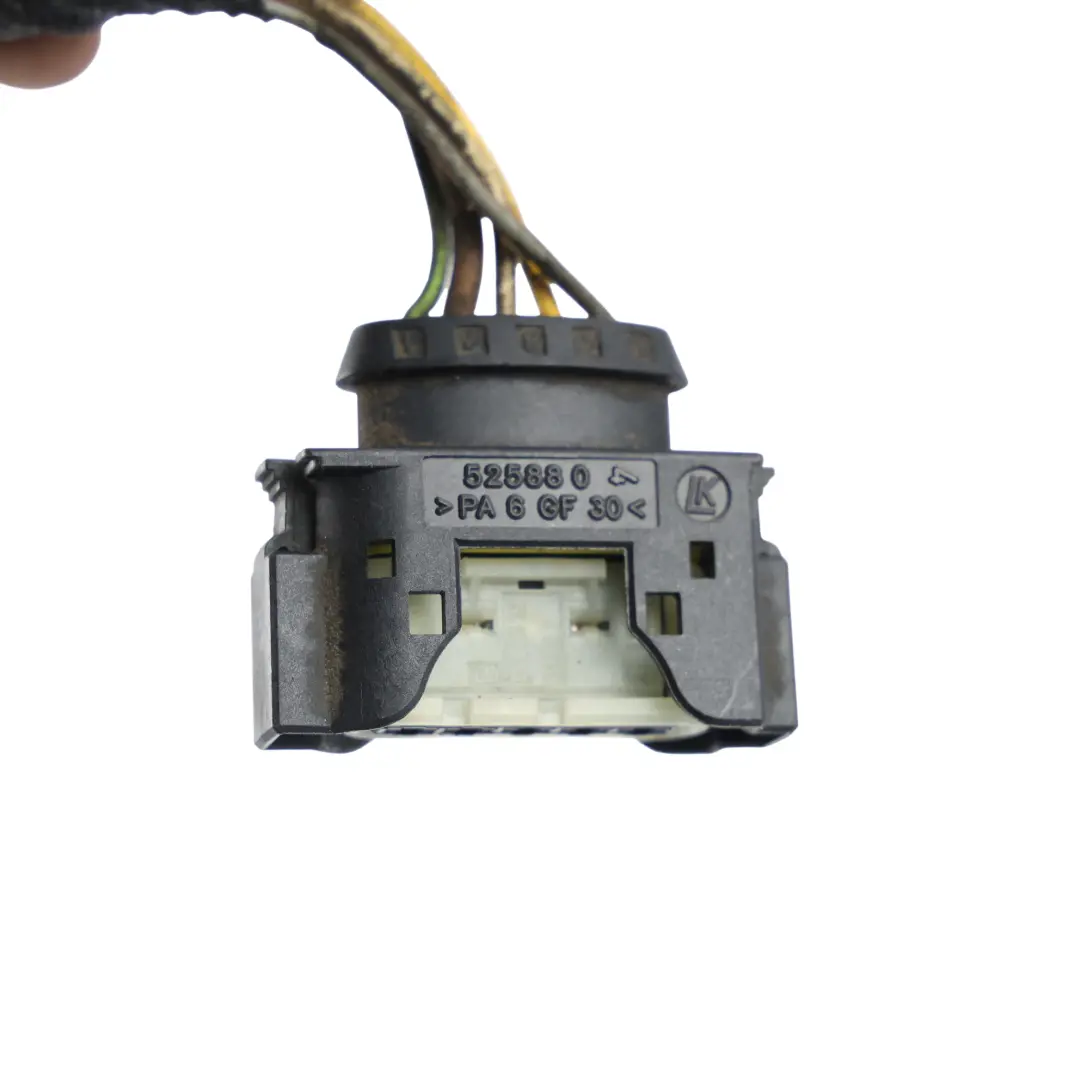 Faro Fanale Connettore Cablaggio Anteriore Destro A2038201459 per Mercedes W203 con numero di parte A2038200861 Mercedes W203 Faro Fanale Connettore Cablaggio Anteriore Destro A2038201459 - SKU A2038200861-2 - Numero di parte A2038200861
