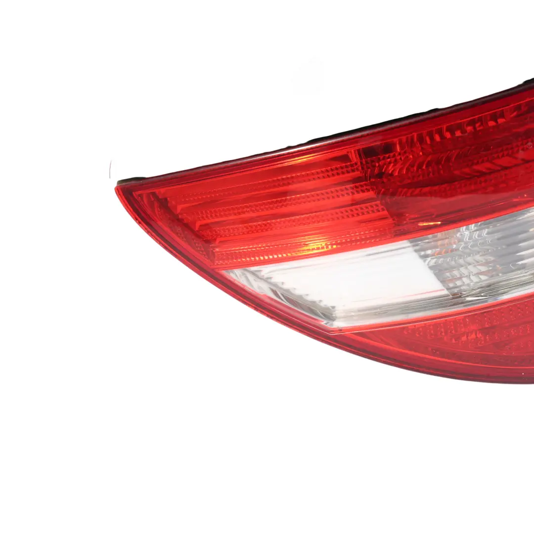 Mercedes CL203 Luz Trasera Izquierda Plata Iridio 775 - SKU A2038204764-IRS - Número de pieza A2038204764