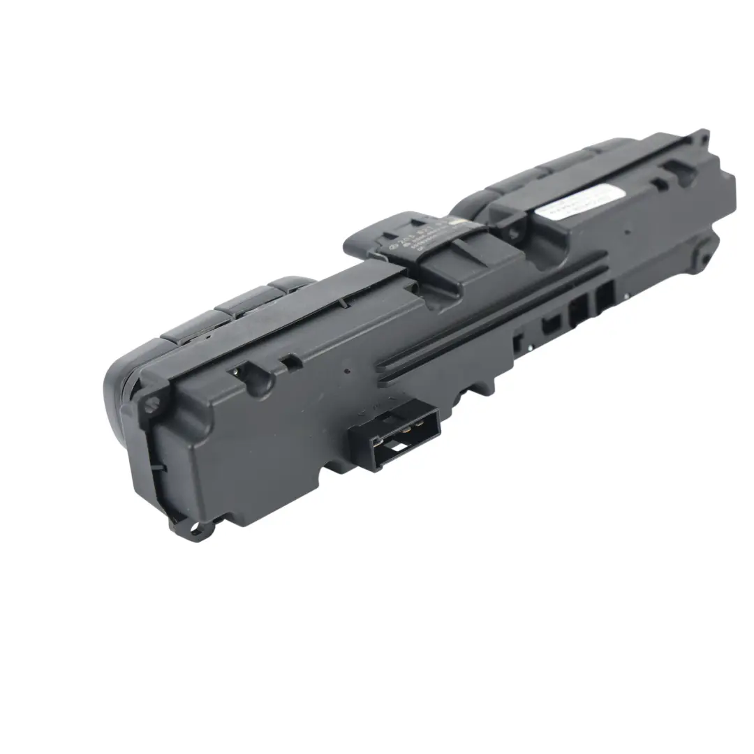 Mercedes W203 Commande Feux Détresse Sièges Chauffants - SKU A2038219358 - Numéro de pièce A2038219358