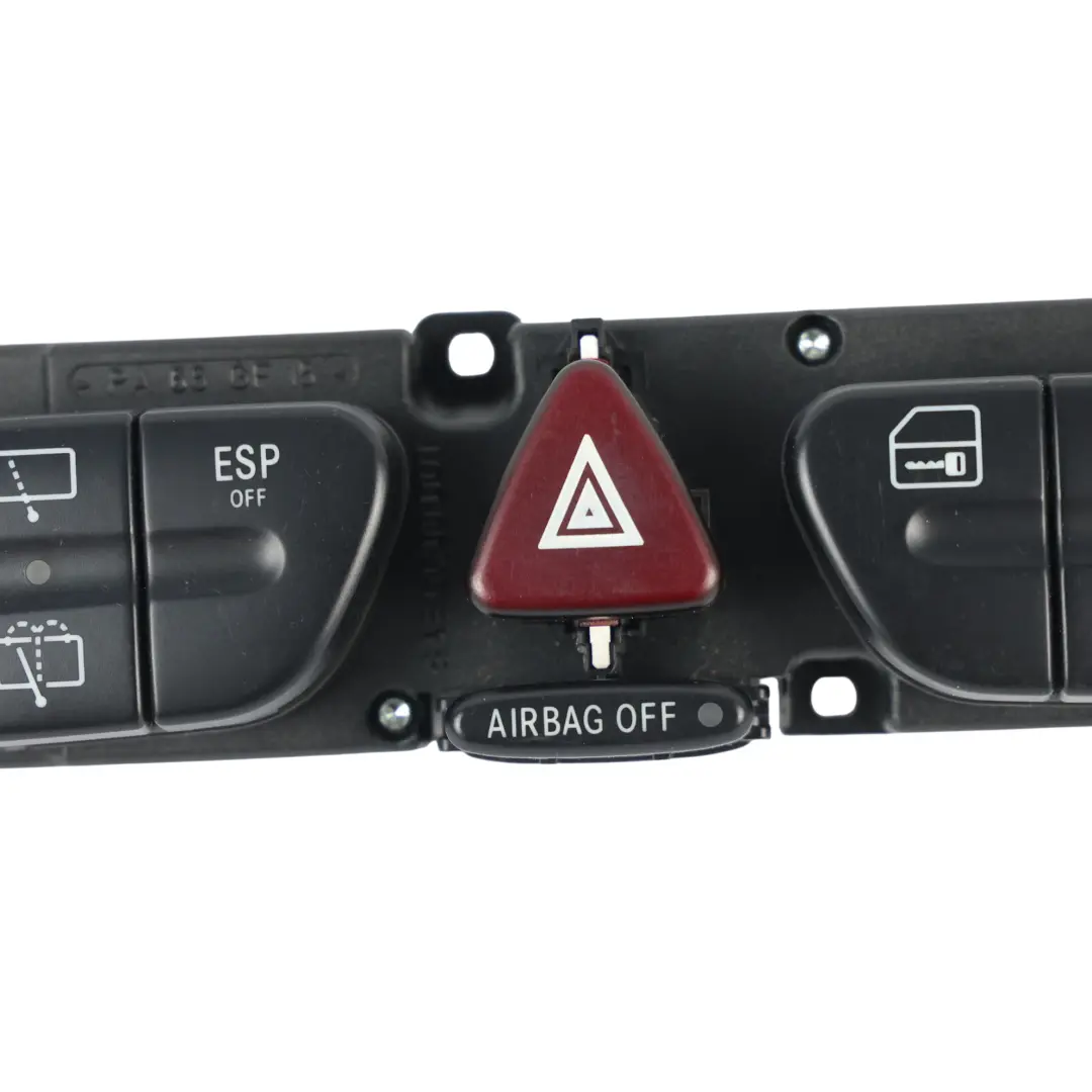 Interruttore Luci Emergenza Sedili Riscaldati per Mercedes W203 con numero di parte A2038219358 Mercedes W203 Interruttore Luci Emergenza Sedili Riscaldati - SKU A2038219358 - Numero di parte A2038219358