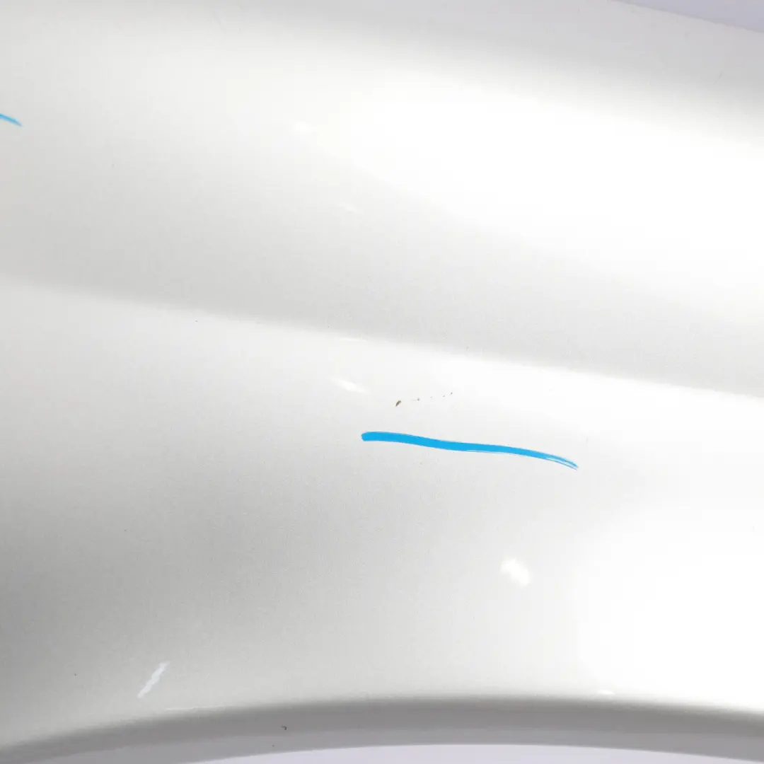 Seitenverkleidung Mercedes W203 Vorne Rechts Kotflügel Brillant Silber - 744 für mit Teilenummer A2038800218 Seitenverkleidung Mercedes W203 Vorne Rechts Kotflügel Brillant Silber - 744 - SKU A2038800218-BRS - Teilenummer A2038800218